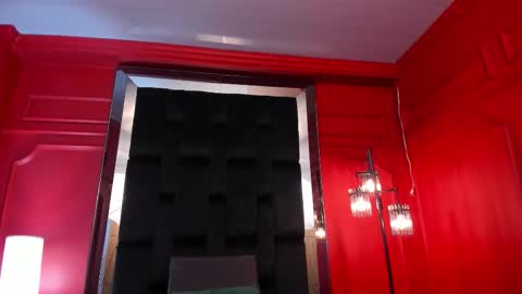 Amber online show from November 2025 07:14:02 PM