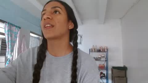 amelia  online show from October 2025 03:18:01 PM