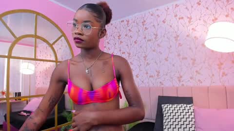 Amelia Adams online show from February 2025 07:14:01 PM