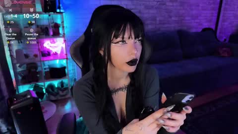 Amelia Aley  online show from April 2026 09:49:01 AM