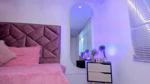 amelia_fry online show from October 2025 08:20:02 PM