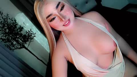 amelia_nicole08 online show from November 2025 09:37:01 PM