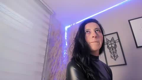 Snapshot of amelia_simpson chatting on June 2026 07:05:01 PM online show from June 2026 07:05:01 PM