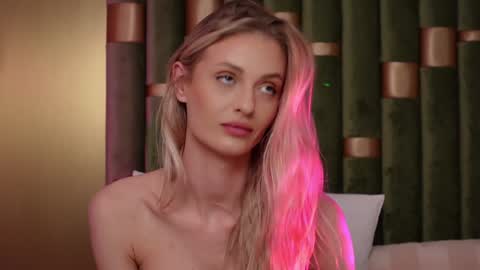 Amelia online show from January 2025 09:16:01 AM