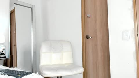 Ameliajones online show from December 2024 01:53:02 PM