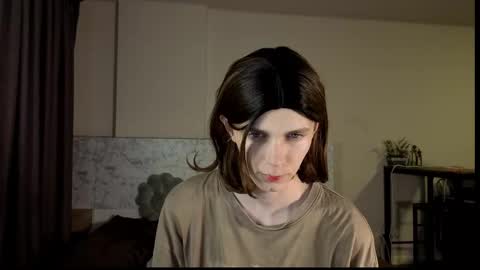 ameliamyr online show from January 2026 11:18:01 PM