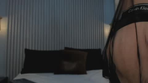 Amelianaughty  online show from April 2026 04:28:02 PM