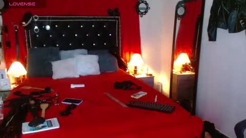 Snapshot of amelie__martinez chatting on September 2025 10:20:01 PM amelie__martinez online show from September 2025 10:20:01 PM