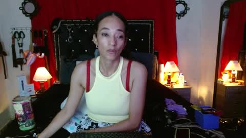Snapshot of amelie__martinez chatting on October 2025 07:12:01 PM amelie__martinez online show from October 2025 07:12:01 PM