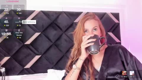 Snapshot of amelie_loove chatting on February 2026 01:11:02 PM Amelie online show from February 2026 01:11:02 PM