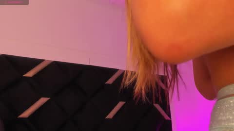 Amelie online show from March 2026 12:10:02 PM