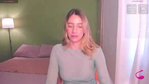 Amelie Graham online show from February 2025 02:10:01 PM