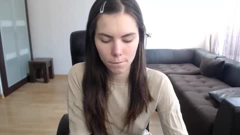 Amelie online show from October 2025 12:15:01 PM