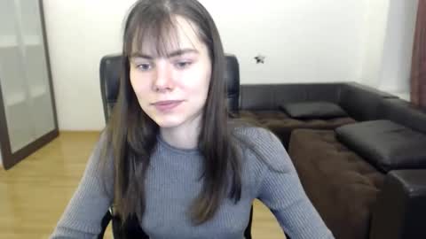 Amelie online show from November 2025 07:02:02 PM