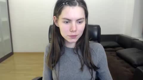 Amelie online show from November 2025 05:17:02 PM