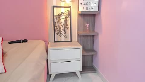 Victoria online show from December 2024 10:44:02 PM