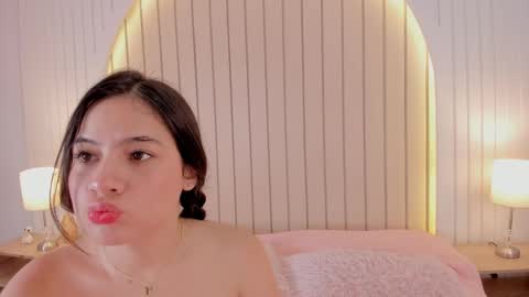 Snapshot of ameliiaa_smith chatting on November 2025 03:35:01 PM Amelia online show from November 2025 03:35:01 PM