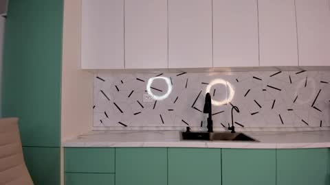 Aylin  online show from April 2026 04:44:01 PM