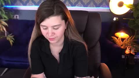 amellymillyy online show from November 2025 08:20:01 PM