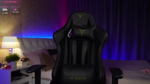 Amy  online show from December 2024 12:25:01 AM