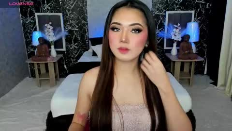 Snapshot of amethyst_claire chatting on September 2025 10:17:01 AM Claire online show from September 2025 10:17:01 AM