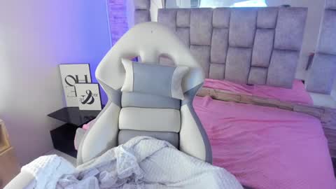 Snapshot of ametrix_ chatting on February 2025 10:02:01 PM online show from February 2025 10:02:01 PM