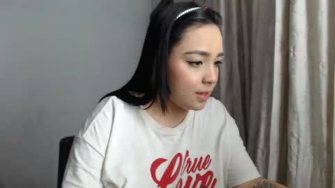 Snapshot of ami_rosee chatting on December 2024 07:03:01 AM ami_rosee online show from December 2024 07:03:01 AM