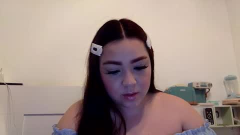 Snapshot of ami_rosee chatting on February 2026 05:46:02 AM ami_rosee online show from February 2026 05:46:02 AM