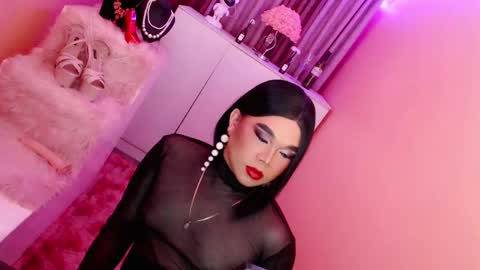 Queen Mireska online show from January 2025 08:21:01 PM