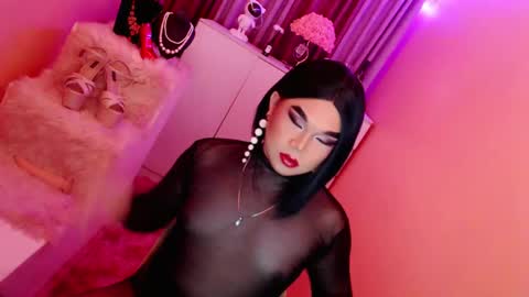 Queen Mireska online show from January 2025 10:52:02 AM