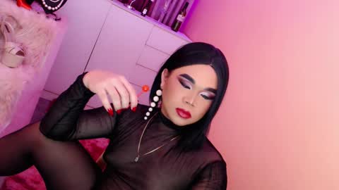 Queen Mireska online show from January 2025 12:56:01 PM