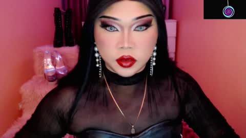 Snapshot of amiadoll chatting on February 2026 04:44:01 PM Queen Mireska online show from February 2026 04:44:01 PM