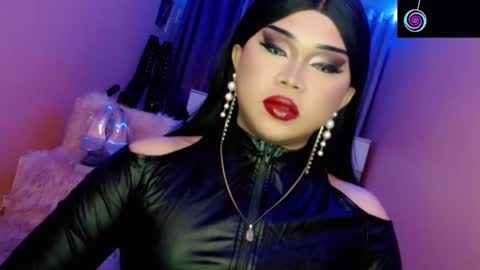 Snapshot of amiadoll chatting on February 2026 03:19:02 PM Queen Mireska online show from February 2026 03:19:02 PM