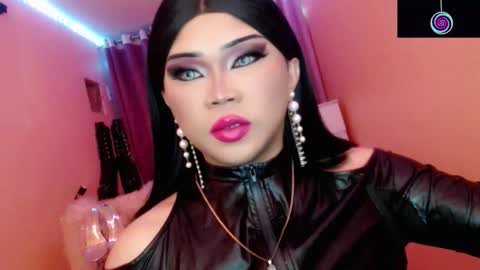 Snapshot of amiadoll chatting on February 2026 04:29:01 PM Queen Mireska online show from February 2026 04:29:01 PM