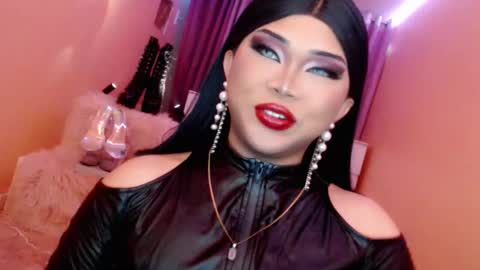 Snapshot of amiadoll chatting on February 2026 04:41:01 PM Queen Mireska online show from February 2026 04:41:01 PM