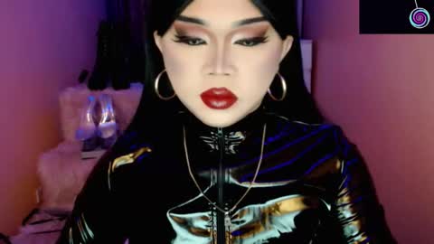 Queen Mireska online show from March 2026 04:11:02 PM