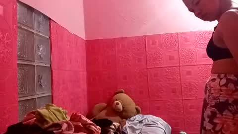 Amia online show from November 2025 01:18:01 AM