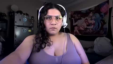 amicia17 online show from May 2026 10:31:02 AM