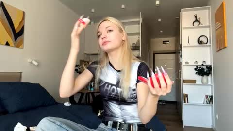 Iveta online show from October 2025 07:27:02 AM