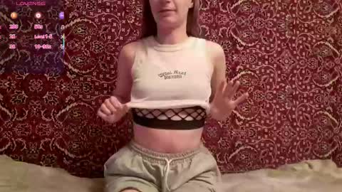 Iveta online show from November 2025 08:09:01 PM