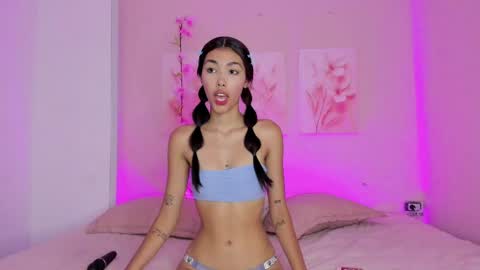 AmiiClark  online show from April 2026 07:11:02 PM