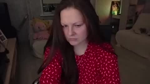 Mila online show from November 2025 09:31:01 PM