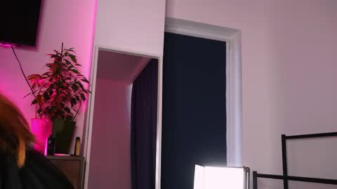 amilifox1 online show from April 2026 07:07:01 AM