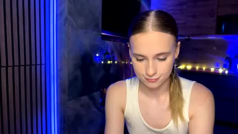 Snapshot of amily_sunray chatting on May 2026 04:26:01 PM Amily online show from May 2026 04:26:01 PM