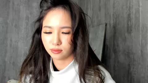 Amina online show from February 2025 06:55:02 PM