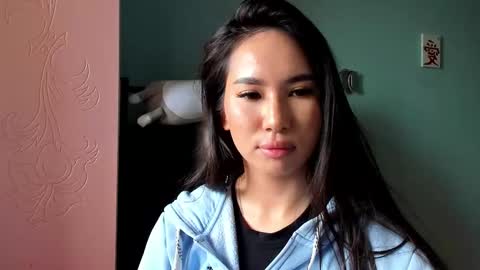 Amina online show from September 2025 11:04:01 AM