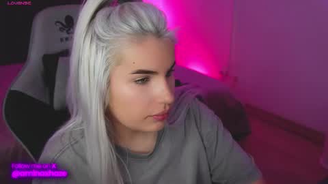 Snapshot of amina_haze chatting on September 2025 08:30:01 PM amina_haze online show from September 2025 08:30:01 PM