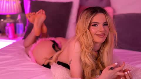 amiralovely online show from July 2026 07:18:02 PM