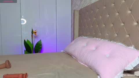 Amy online show from December 2025 09:25:01 AM