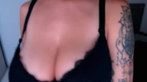 diana online show from May 2026 11:23:04 PM